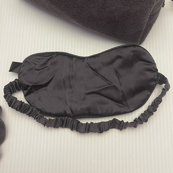 Barefoot Dreams Grey CozyTerry Resort Scrunchie Eye Mask Headband Bag Set - Picture 4 of 6